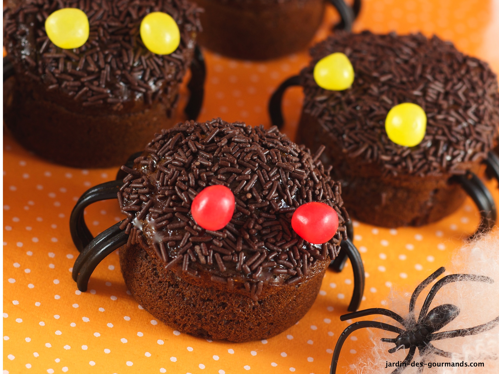 Muffins araignées (Halloween) - Recettes de cuisine Ôdélices